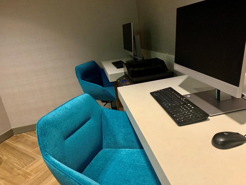 SHR_ColumbusDowntown_Amenity_BusinessCenter - FAC85AF6-5DC8-4AAA-9C8970496FB14361