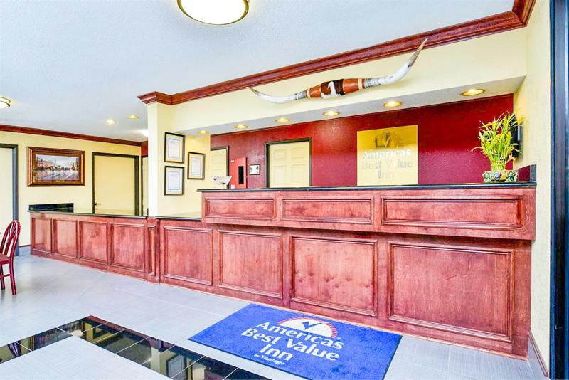 ABVI_FtWorthTX_Lobby_Front Desk - FC72A9C8-3514-4086-811B5F60D0FCF92D