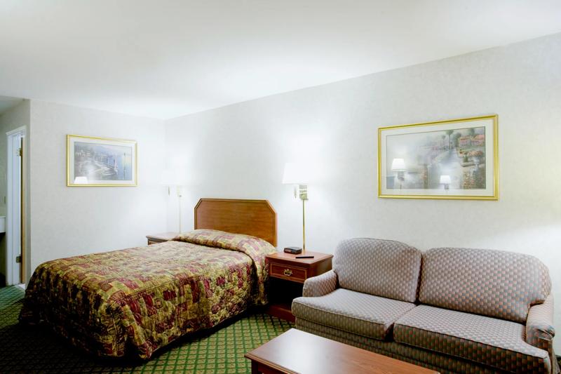 ABVI_SanJoseConventionCenterCA_GuestRooms_Suite_Bed - FD3DED68-8B11-4A4B-8F14CBF394873767