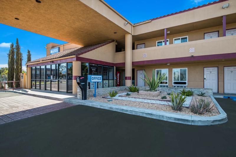 ABVI_RedlandsSanBernardinoCA_Exterior_Entrance - FEB4255C-7CB5-4616-94479AA0EA30CF08