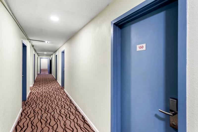 ABVI_MarionOH_Hallway - FECF1E8E-77F2-499B-B63F6E030D4661DA
