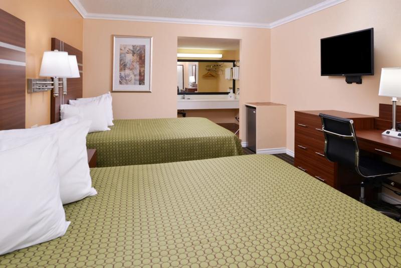 ABVI_AzusaPasadenaCA_GuestRooms_Two Queens_Room Amenities - FF1A203A-1CFE-4177-9103C0BC69F34608
